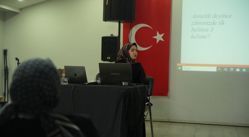 Zübeyde Hanım Kültür Merkezi'nde Annelik Psikolojisi Eğitimi
