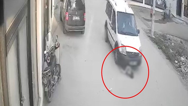 Yola Çıkan İki Yaşındaki Çocuk Araç Altında Kaldı
