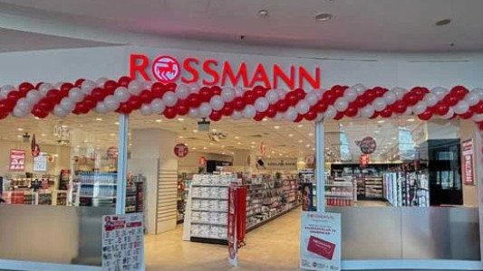 Rossmann, Sevgililer Günü İçin Özel Makyaj Setlerini Sunuyor