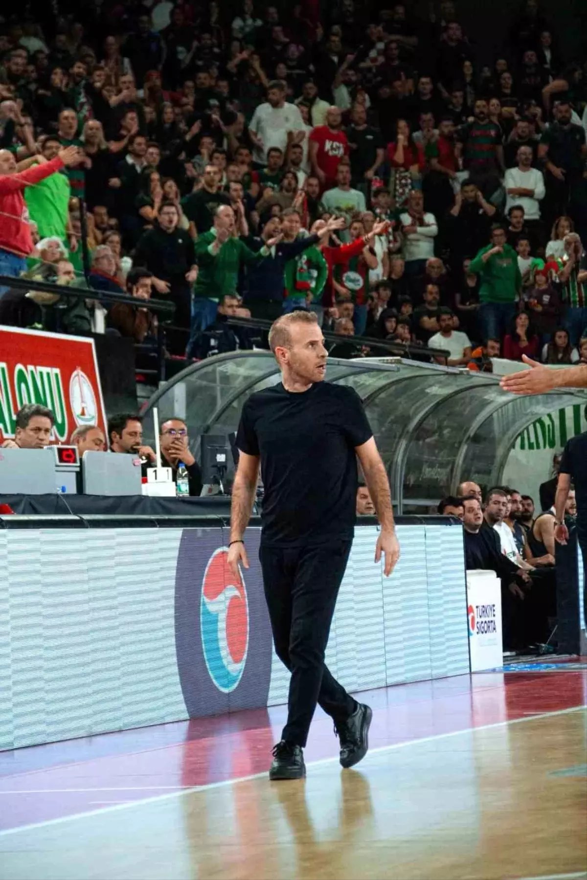 Karşıyaka Basketbol 83-81 Yenilgi Aldı