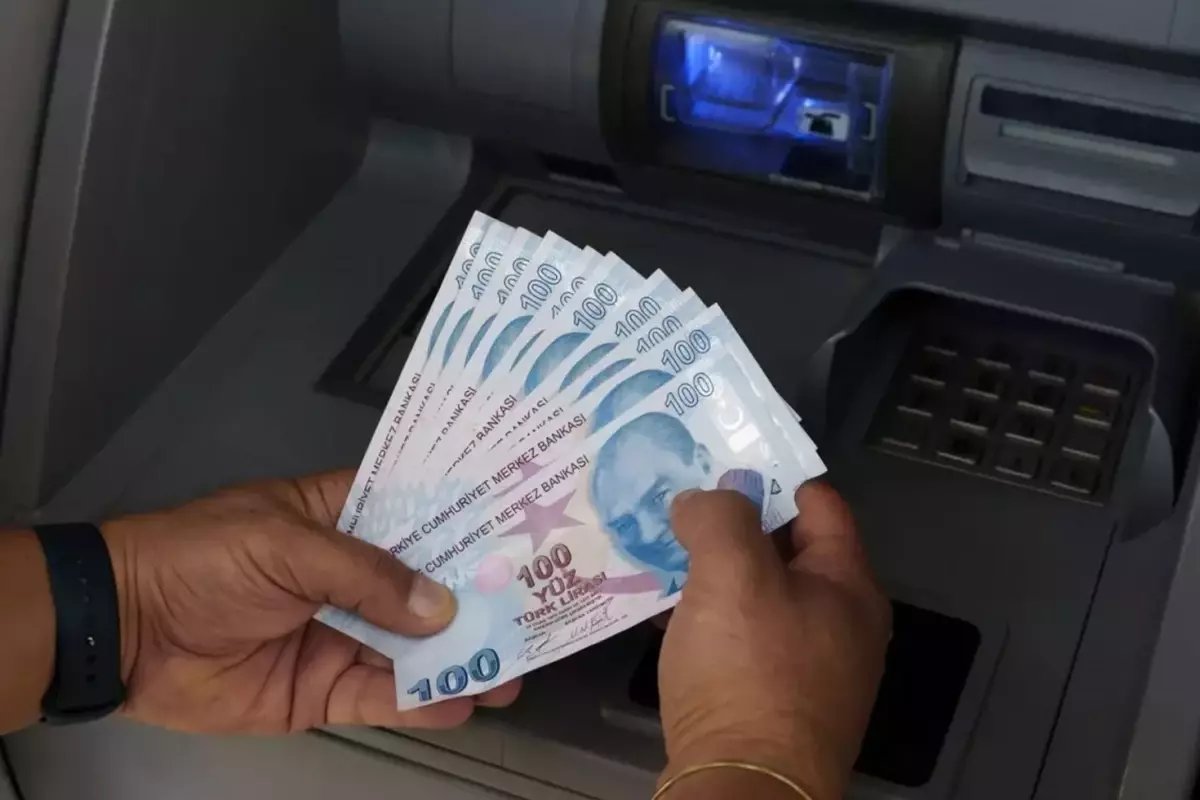 ATM'lerdeki Limitler Güncellendi: Banka Banka Çekim ve Yatırım Miktarları