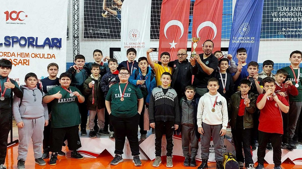 Karatay Belediyespor Güreş Takımı Kahramanmaraş'tan İkincilikle Döndü