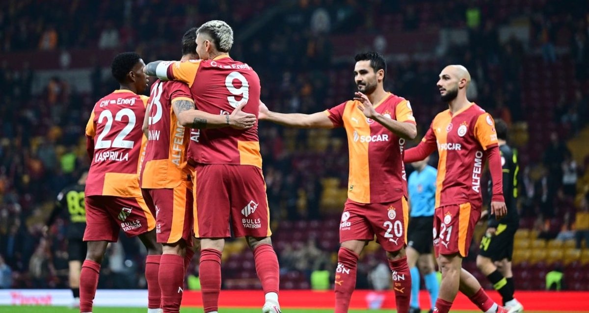 Okan Buruk'un Beklenmedik İlk 11 Seçimi! Yıldız Geri Döndü!