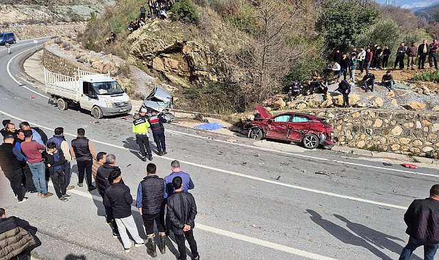 Virajda Kontrolü Kaybeden Kamyon, 2 Araca Çarptı: 1 Ölü, 3 Yaralı