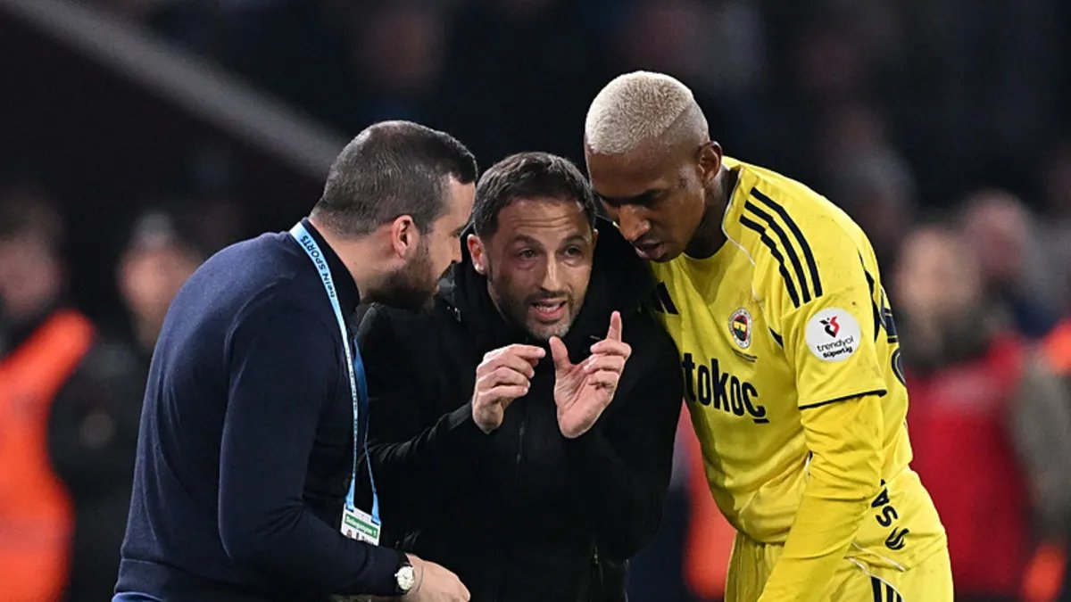 Fenerbahçe'nin 12. Oyuncusu Domenico Tedesco! Yıldızlar Rekor Kırıyor...
