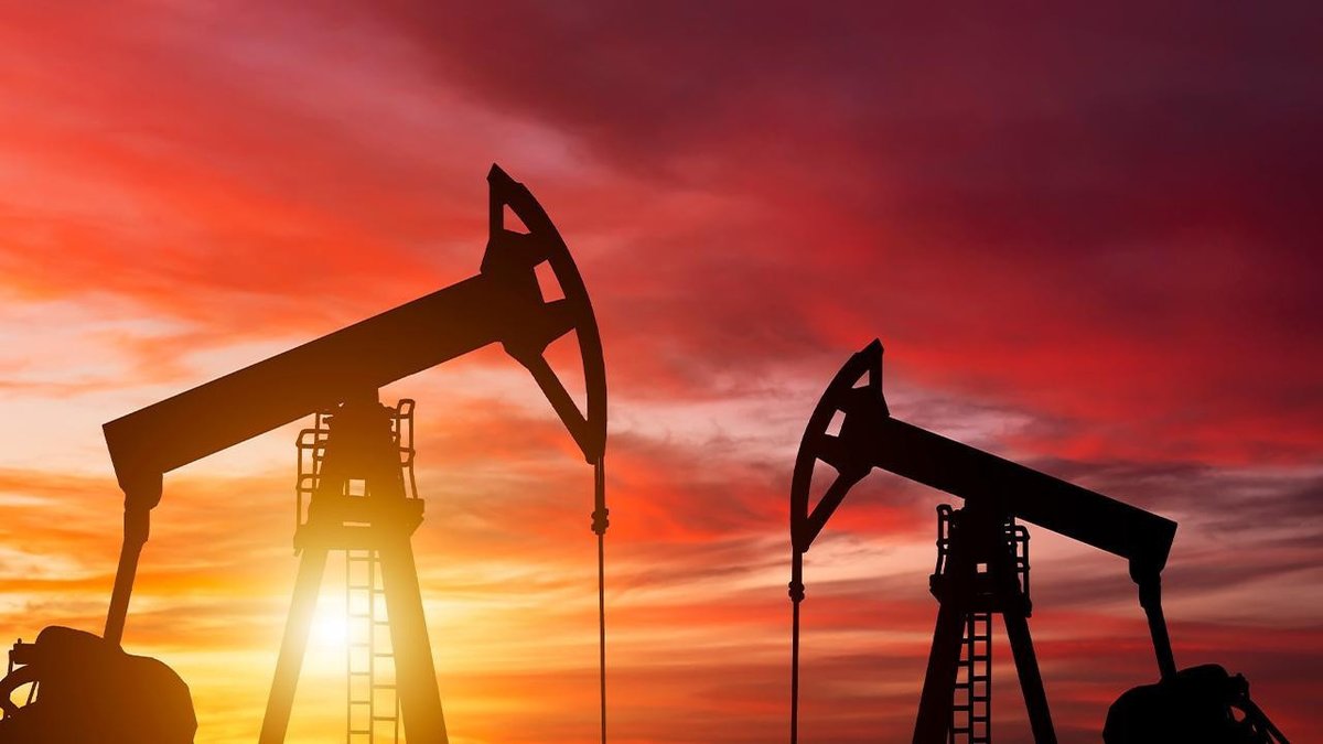 Petrol Fiyatlarında Küçük Düşüş: ABD-İran İlişkileri Takipte