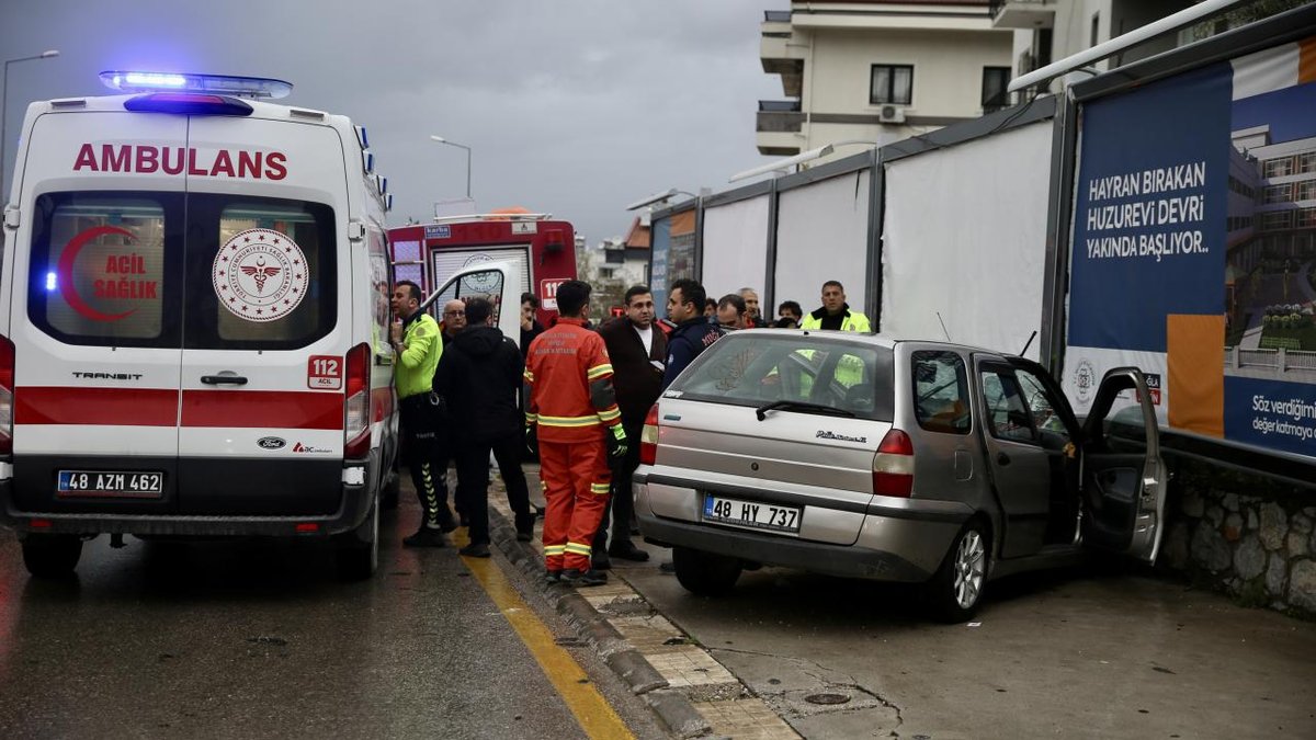 Muğla'da Araç Duvara Çarptı: Bir Kişi Hayatını Kaybetti