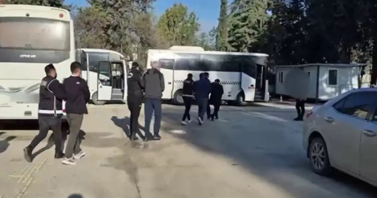 Milyonlarca Liralık Rüşvet Ağı Oluşturan Gümrük Çetesi Yakalandı