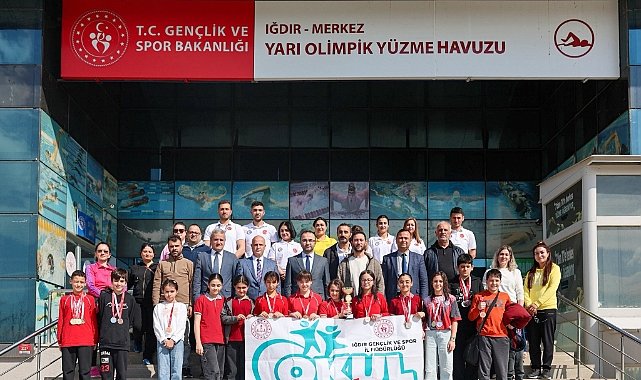Minik Yüzücüler İçin Yarışmalar Heyecan Dolu Anlar Yaşattı