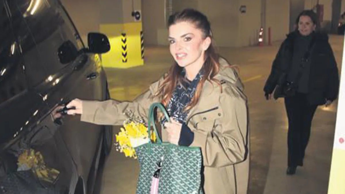 Boşanma Söylentilerinin Ardından Dikkat Çeken Anlar! Pelin Karahan’dan Her Şeyi Anlatan 'Sessiz' Yanıt