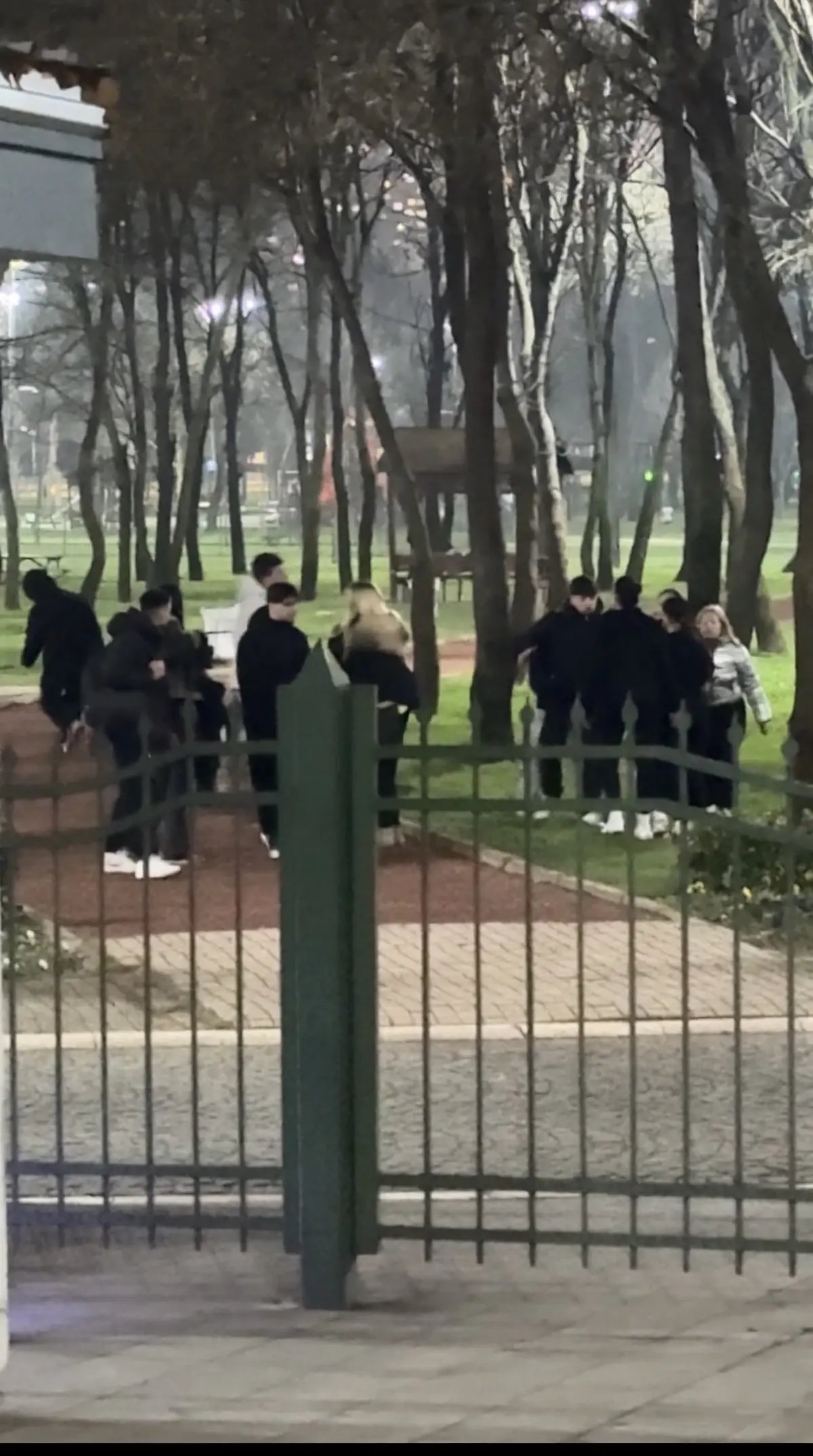 Lise Öğrencileri Parkı Boks Alanına Dönüştürdü: Hesap Soracağım