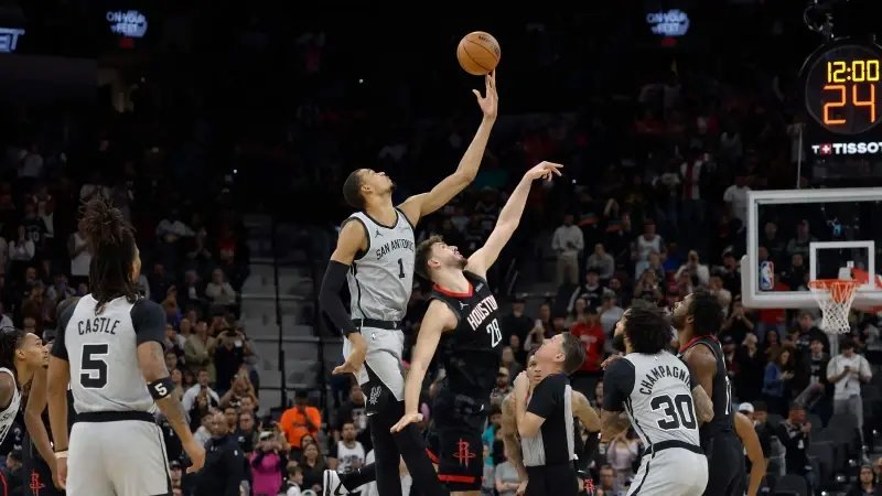 Houston Rockets Farklı Bir Yenilgi Aldı: Alperen Şengün'ün 16 Puanı Yetersiz Kaldı