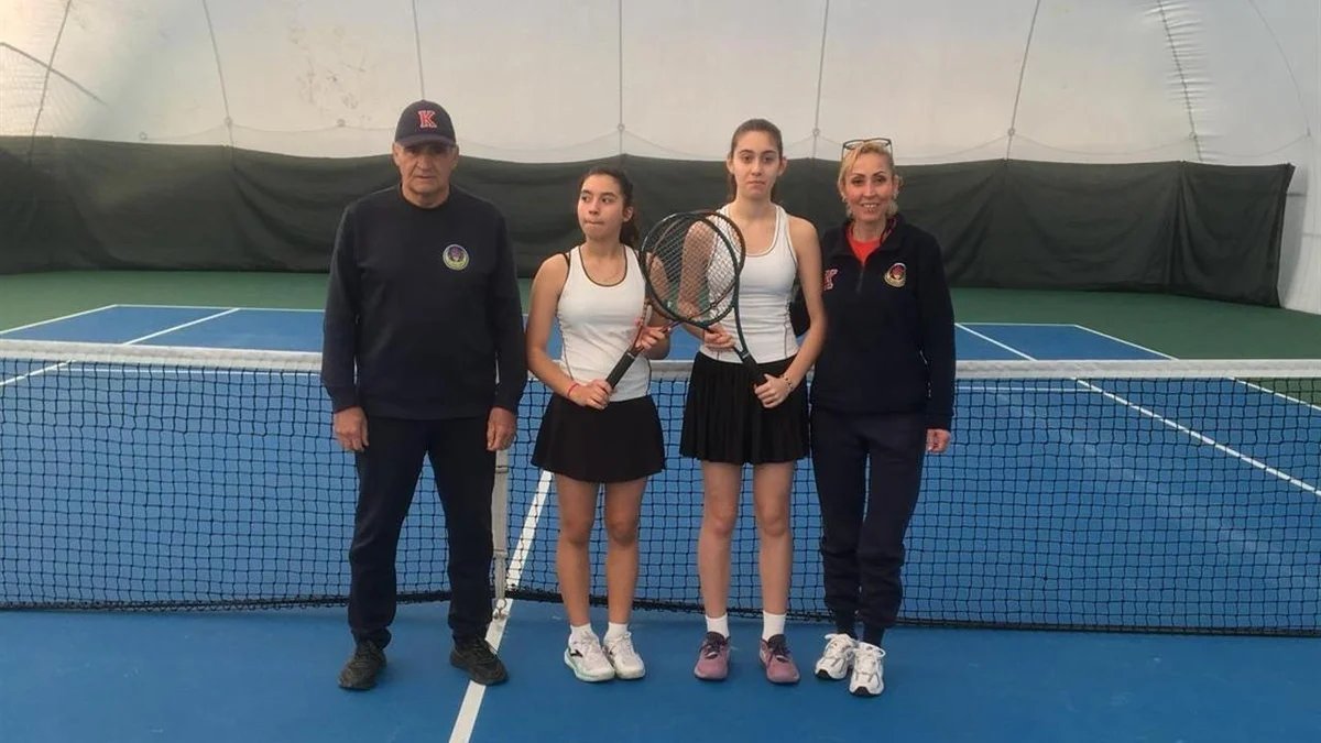 Düzce TED Koleji Ortaokul Tenis Ekibi, Şampiyonada Tüm Maçları Aldı
