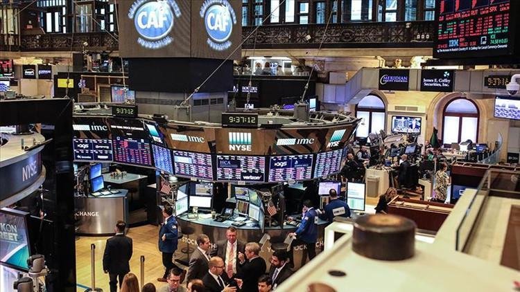 New York Borsası ABD'de Dalgalı Bir Başlangıç Yaptı