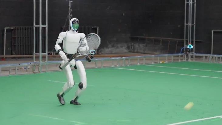İnsansı Robot Tenis Oynadı: Başarı Oranı %96'ya Ulaştı