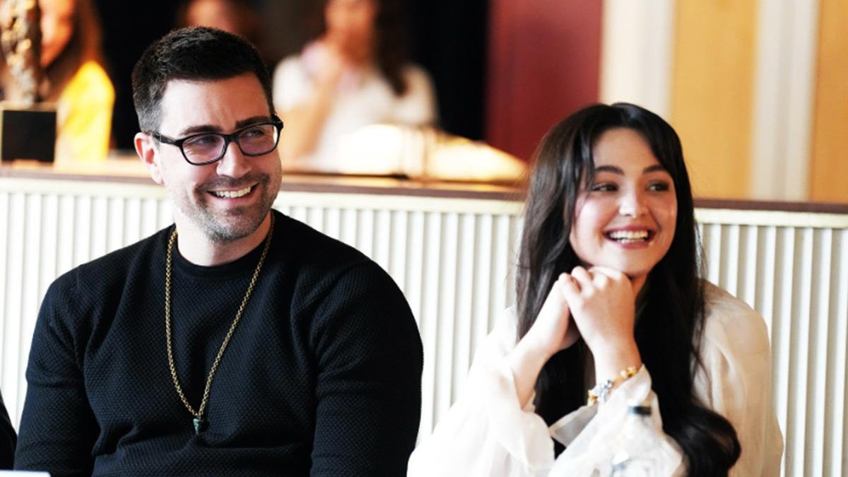 Çağlar Ertuğrul'dan Partner Hakkında Açıklama! Yaş Farkı Tartışması