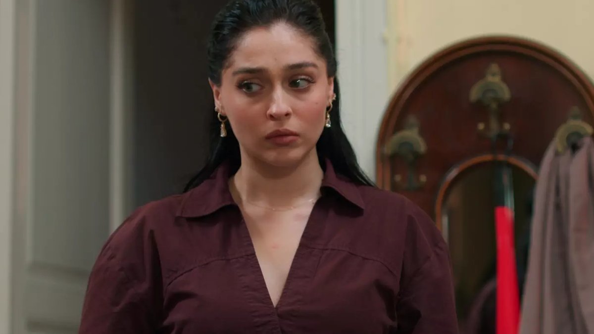 Cemre Baysel'in Doğanın İçinde Çekilen Pozları Beğeni Topladı!