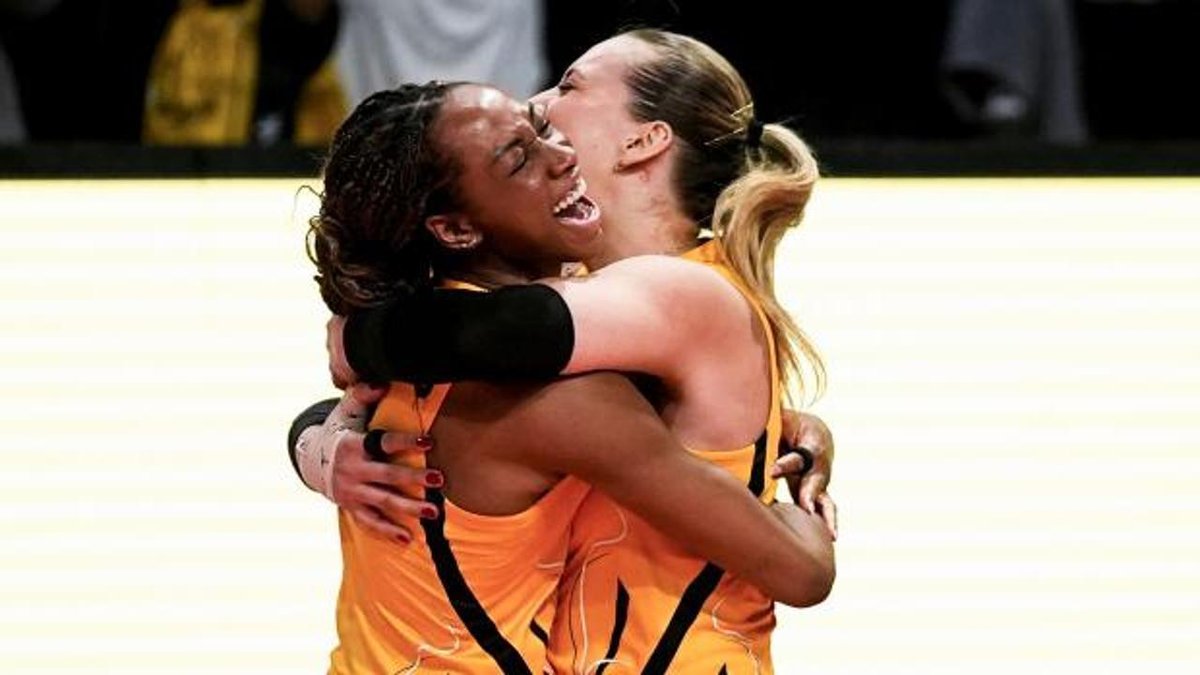 VakıfBank, Şampiyonlar Ligi'nde Dört Takımlı Finale Çıktı