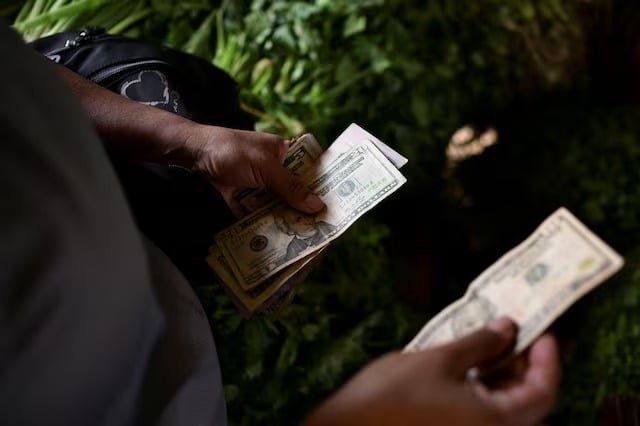 Venezuela'da Dolar Sorunu: Şirketler Kripto Paralara Geçiş Yapıyor
