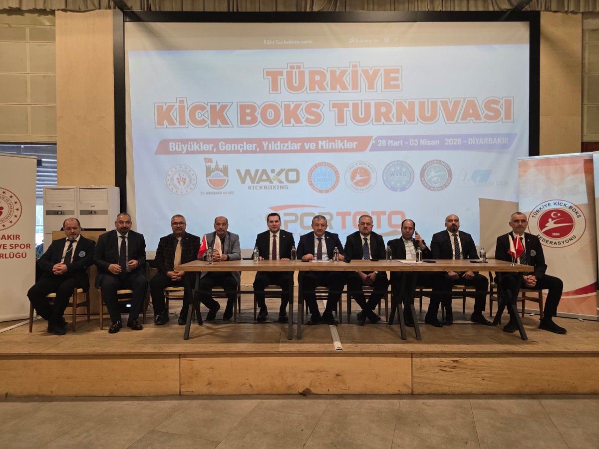 Diyarbakır’da Kick Boks Eğitmenleri Toplantısı Gerçekleşti