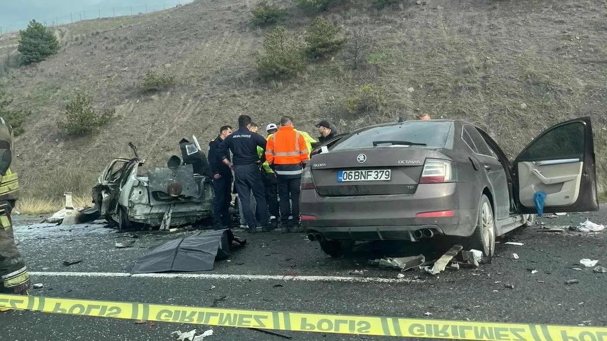 Son Anlarda Gelişme: Ankara’da Feci Kaza! 5 Can Gitti