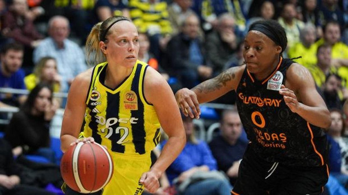 Fenerbahçe, Galatasaray'ı Geçerek Seriyi 2-0'a Taşıdı!