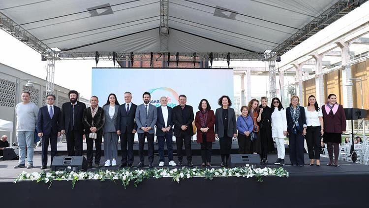 Mutluluğun Bienali Resmen Ziyaretçilere Kapılarını Araladı