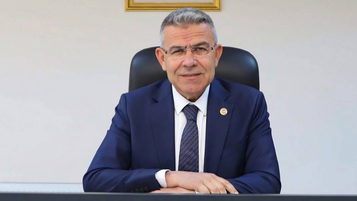 AKP'li Belediye Başkanı, 'Aşk' İddiaları Üzerine Disiplinsizliğe Götürüldü