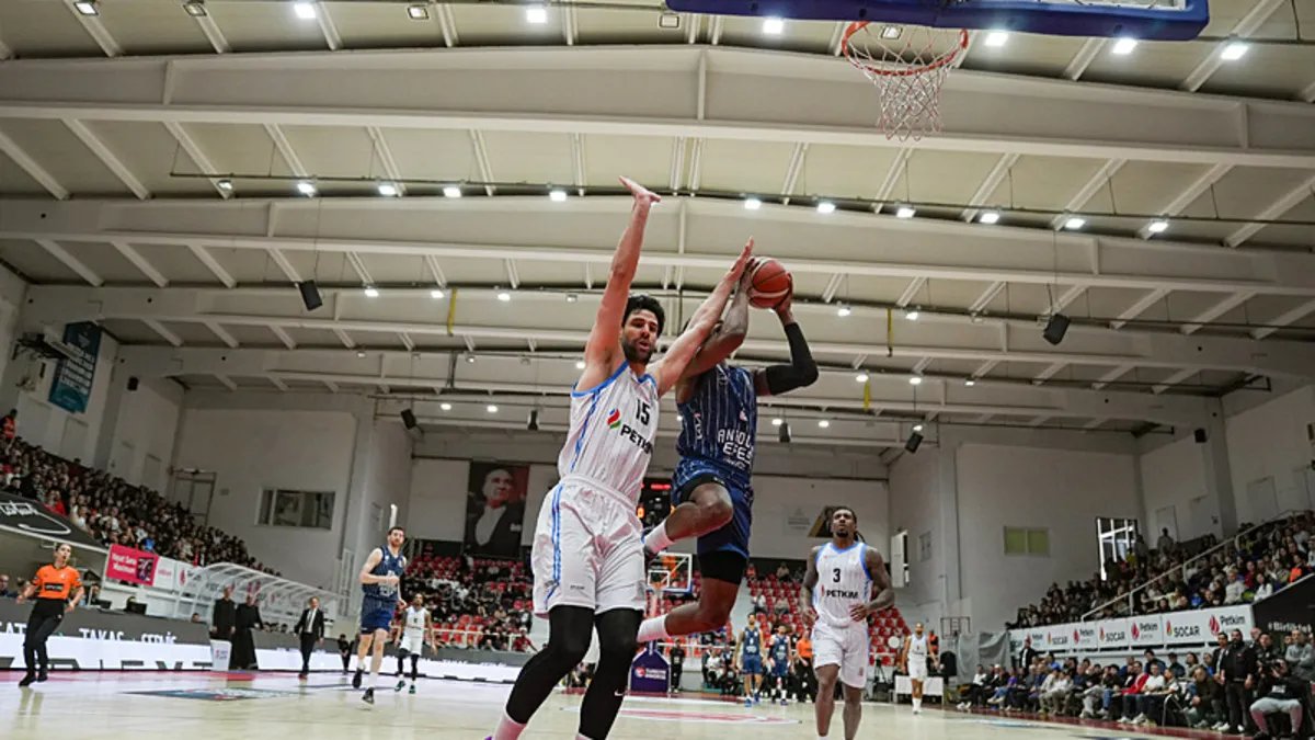 Anadolu Efes, Aliağa Petkimspor'u Mağlup Etti!
