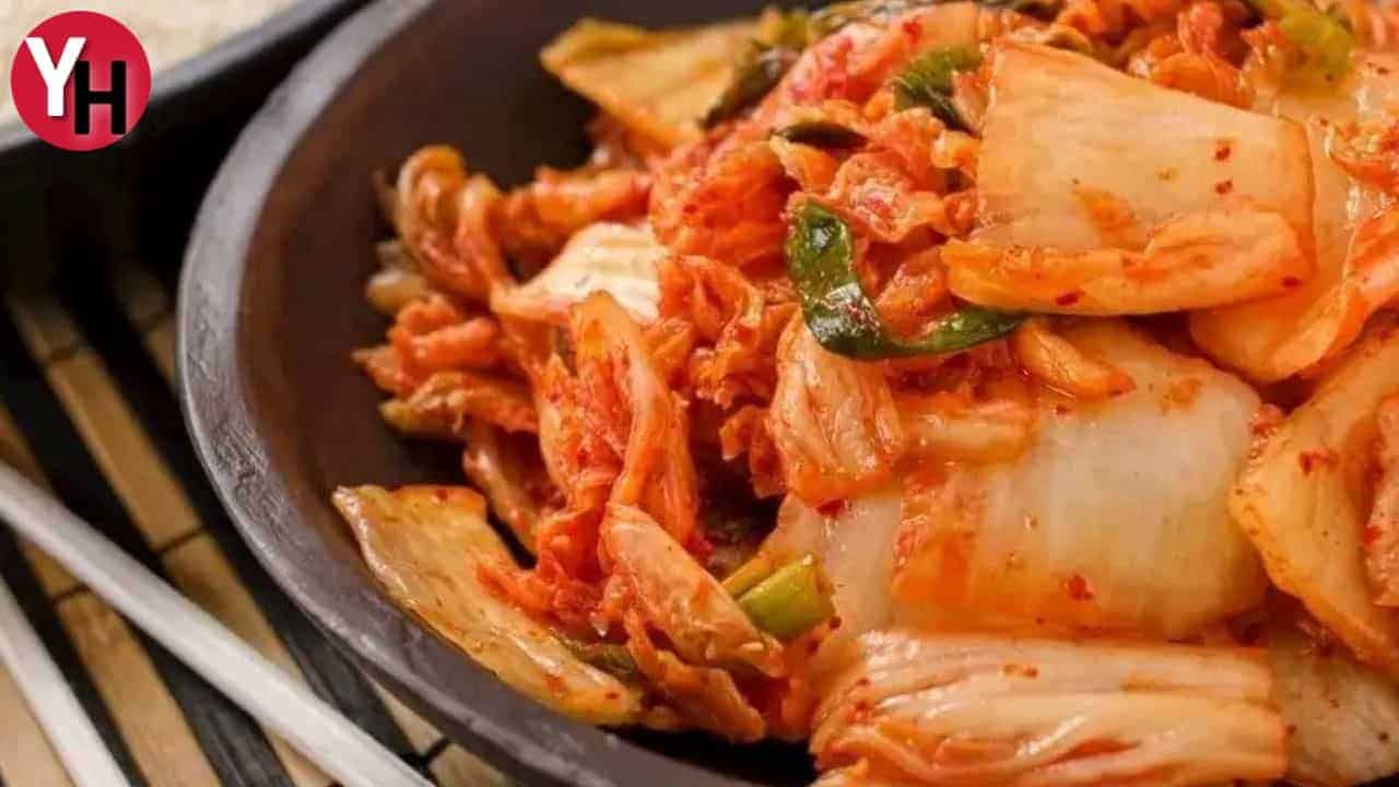 Kimchi (Kimçi) Nedir, Nasıl Yapılır? Göbek Eritmedeki Sırrı!