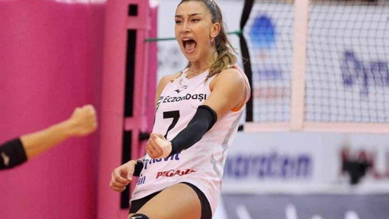 Türk Voleybolunun Parlayan Yıldızı: Hande Baladın