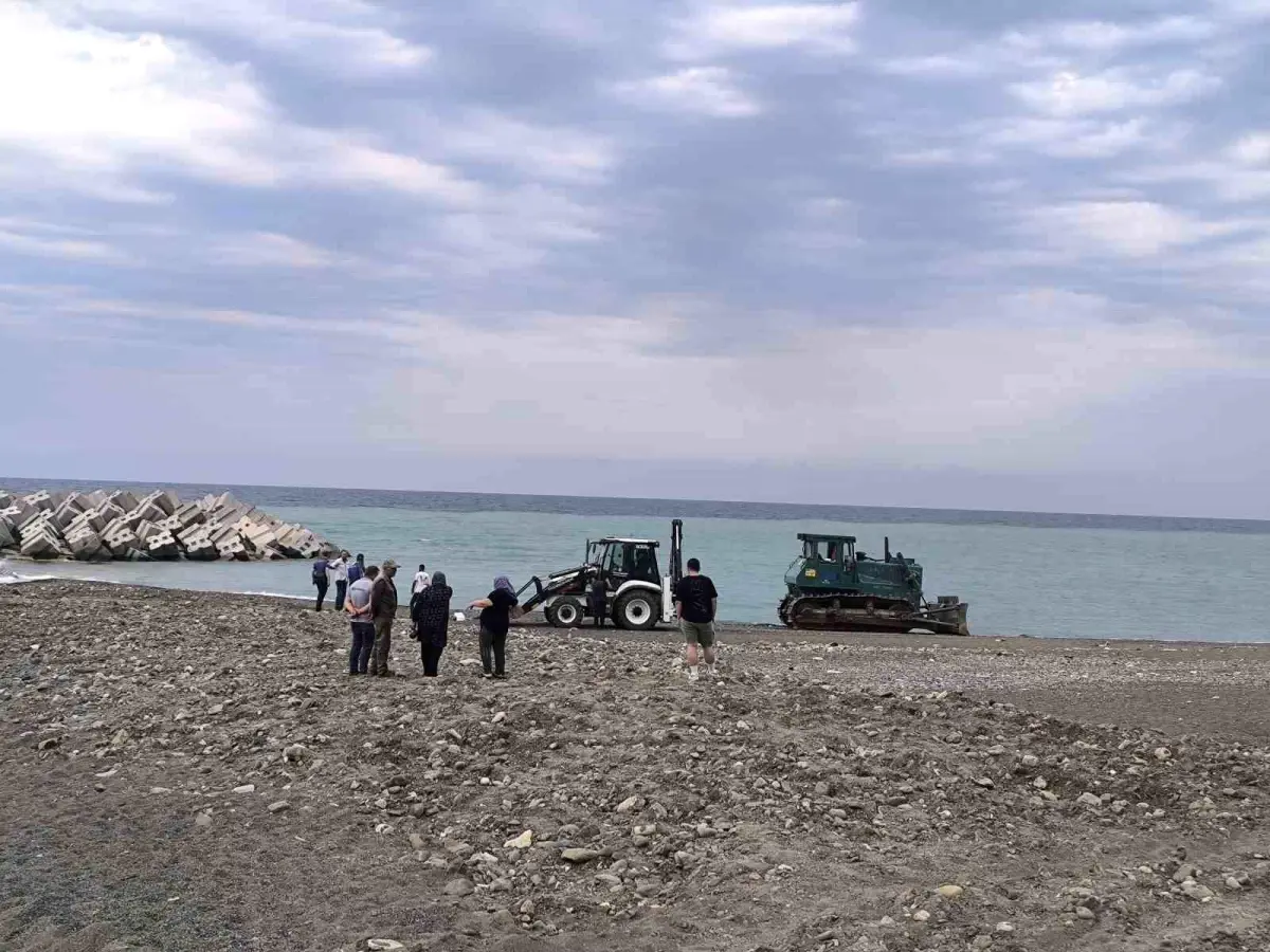 Sahilde güneşlenen kadını ezdi, operatör tutuklandı