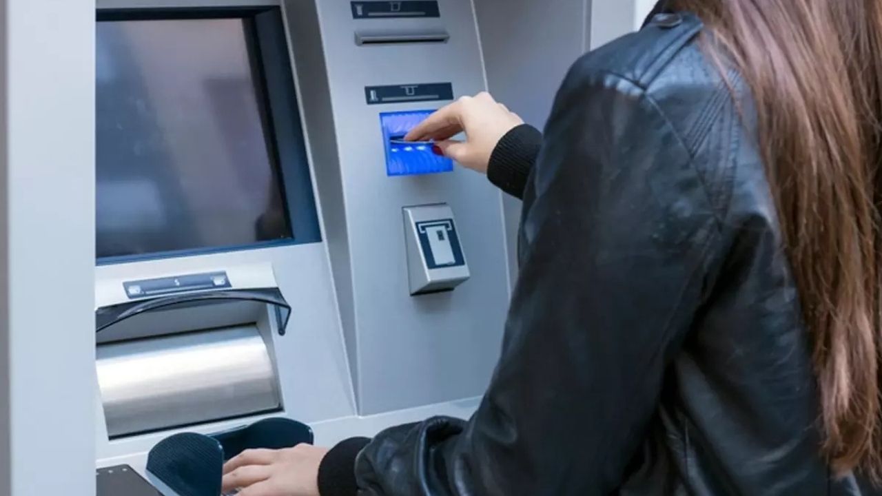Yeni yılın ilk gününde bankacılıkta önemli değişiklik: ATM işlemlerinde uyarı geliyor
