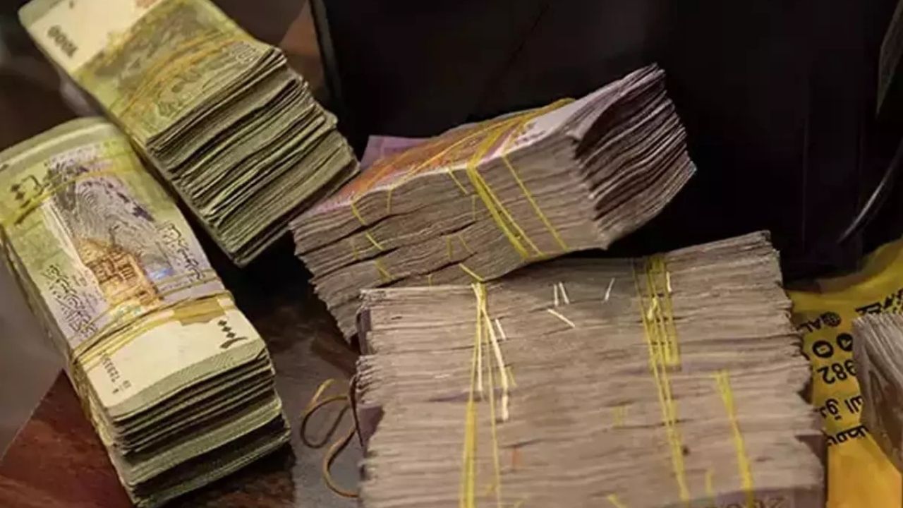 Suriye Paradan İki Sıfır Atıldı: Yeni Banknotlar Tedavüle Girdi