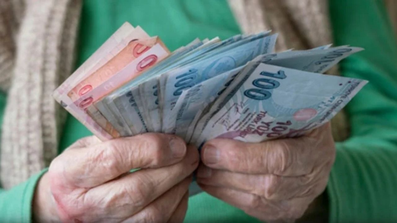 1 Ocak 2026’dan İtibaren Emekli Maaşlarından Kesinti Başlıyor: Tepkiler Büyüyor