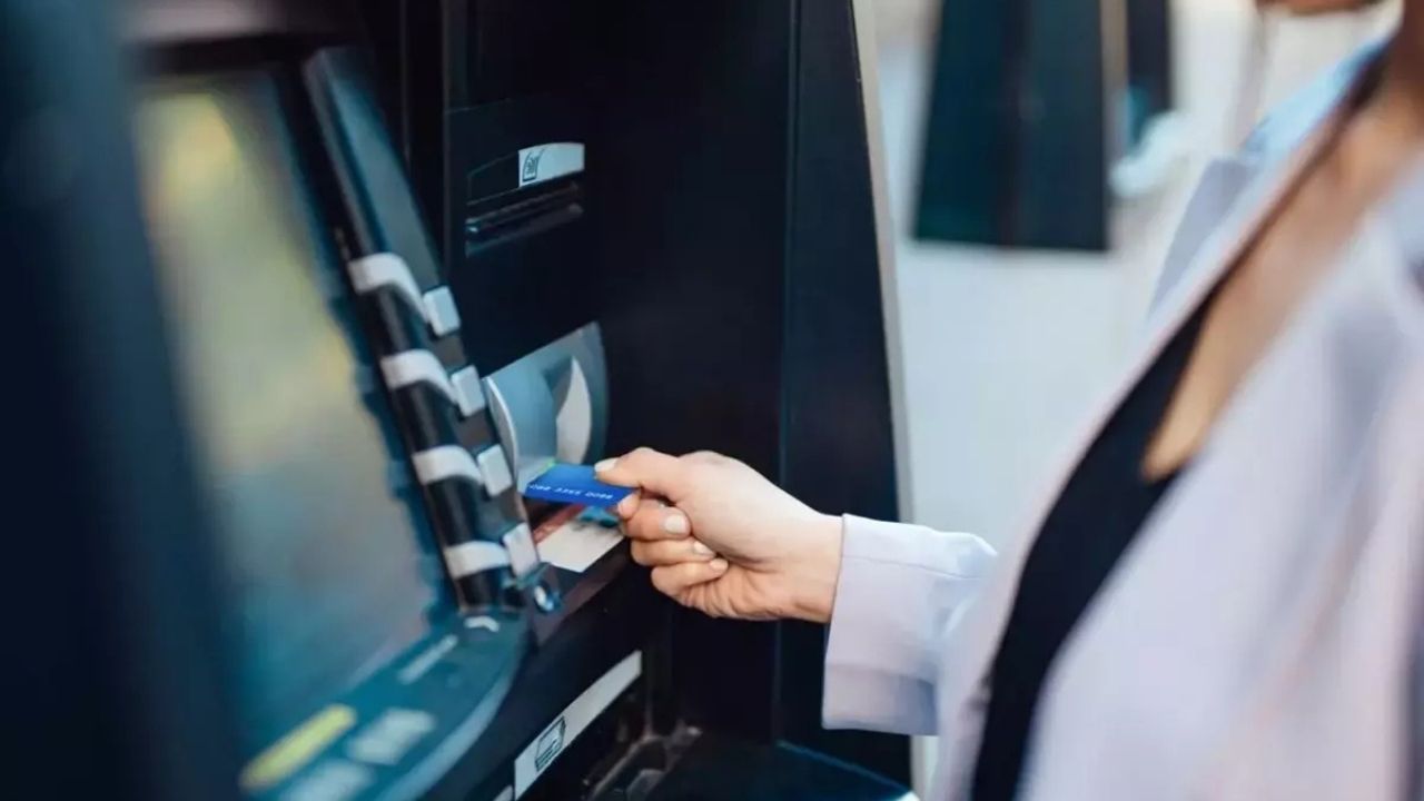 261 yıllık dev bankadan şube kapanışı kararı