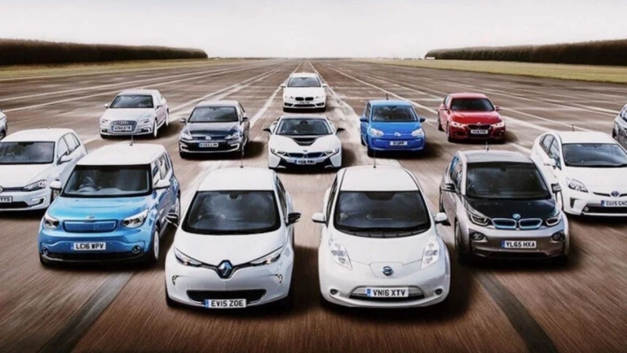 Otomobilde İndirim Yarışı: Fiyatlar 400 Bin Lira Düştü