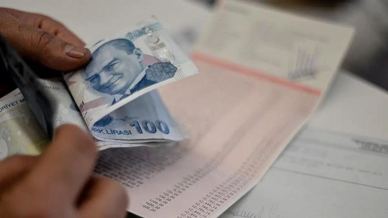 Memur Ve Emekli Maaşlarında Ek Zam Hesabı Gündemde