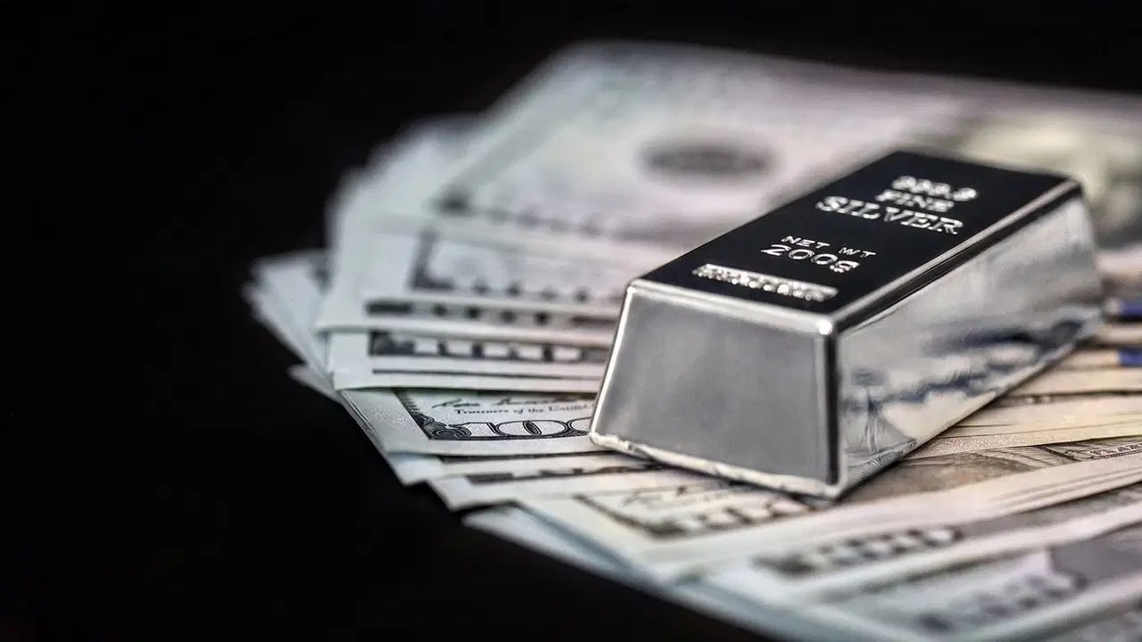 UBS’den Gümüş İçin Yeni Tahmin: 2027’de 80 Dolar Beklentisi