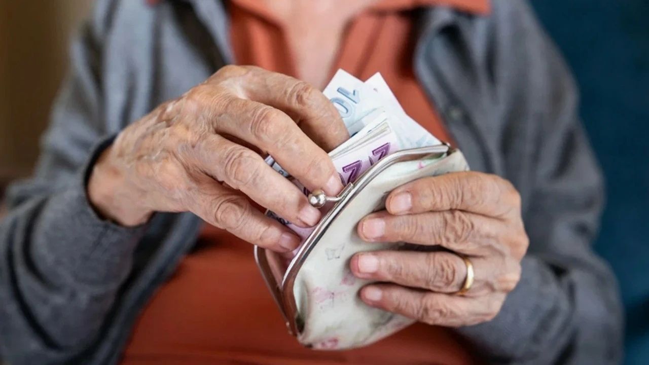 Emekli Promosyonlarında Son 8 Gün: Bankalar Ne Kadar Veriyor?