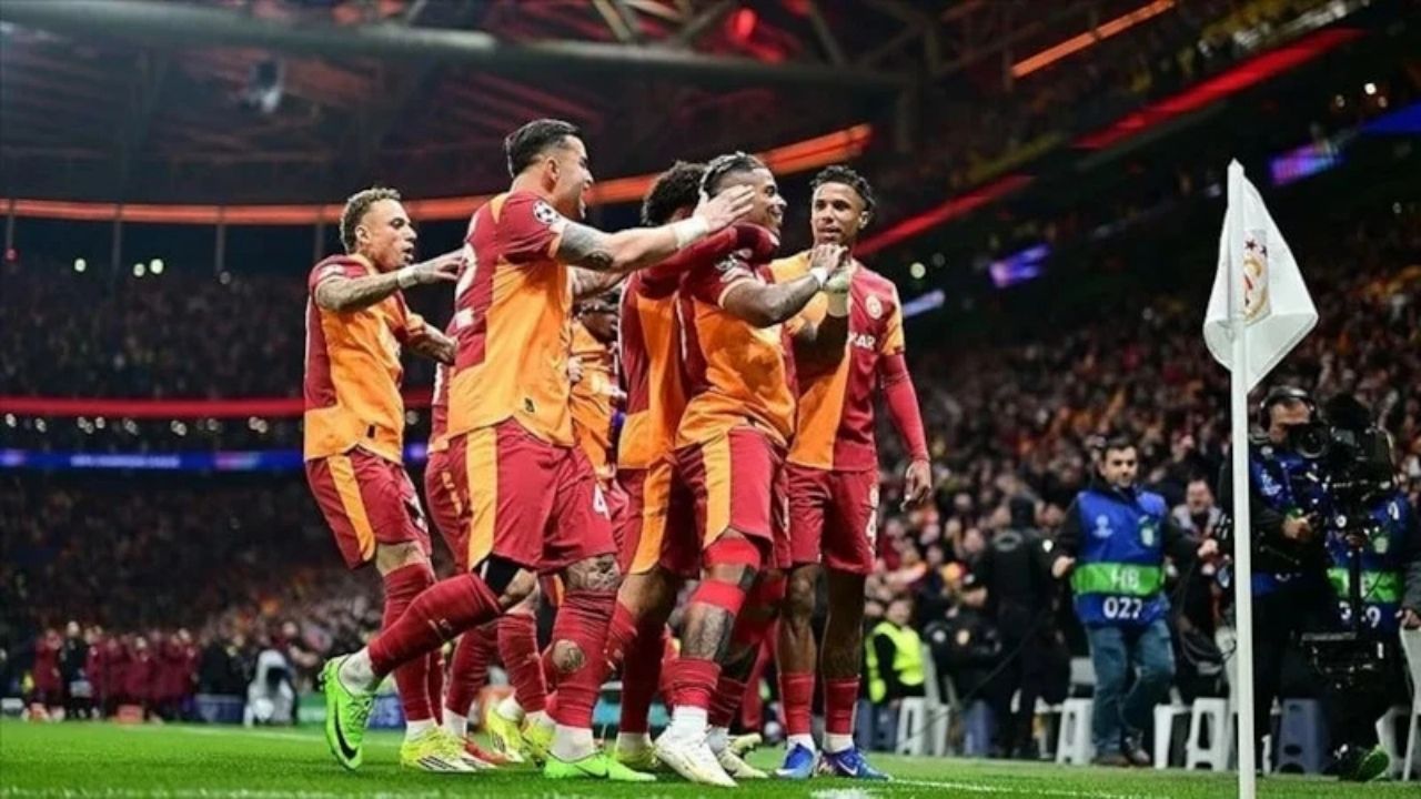 Galatasaray Ve Fenerbahçe Hisselerinde Üçüncü Çeyrek Kaybı