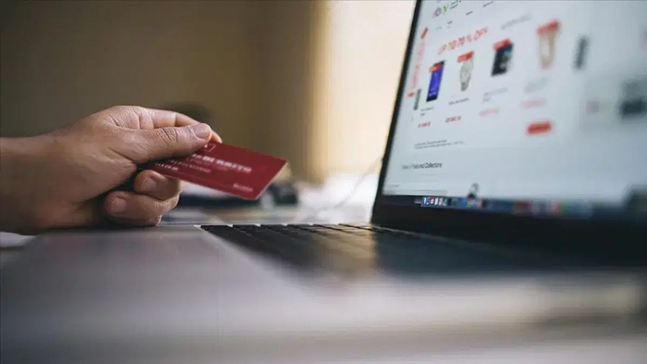 Online Alışverişte Sahte Yorumlara Karşı Yeni Dönem Başladı