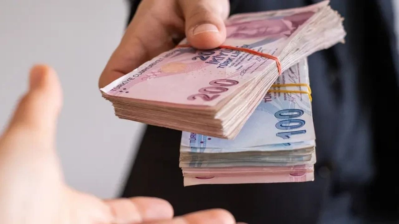 Asgari Ücrete Yüzde 25 Zam Beklentisi: Emeklilik İçin Hangi Tarih Avantajlı?