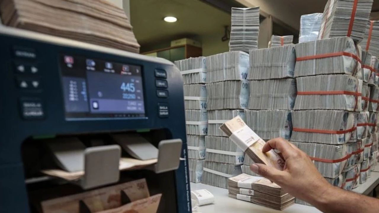 Bankacılık sektöründe nakdi krediler 29,7 trilyon TL'yi aştı