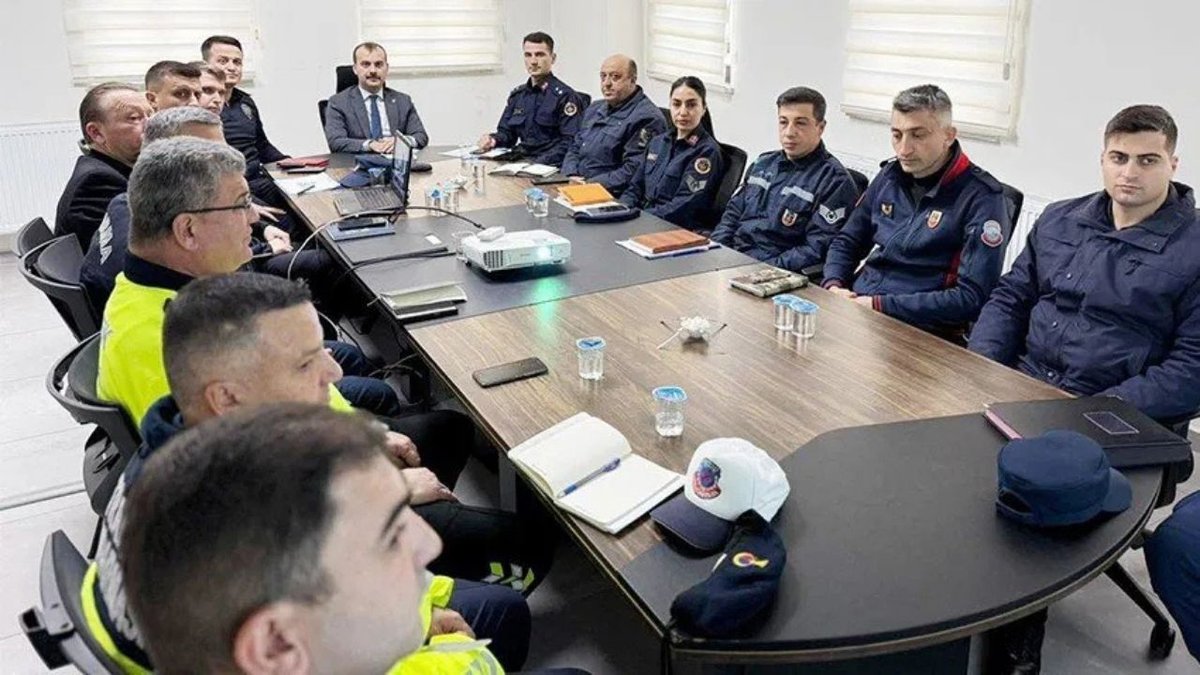 Eceabat’ta 2025 Yılı İçin Güvenlik ve Asayiş Toplantısı Gerçekleşti