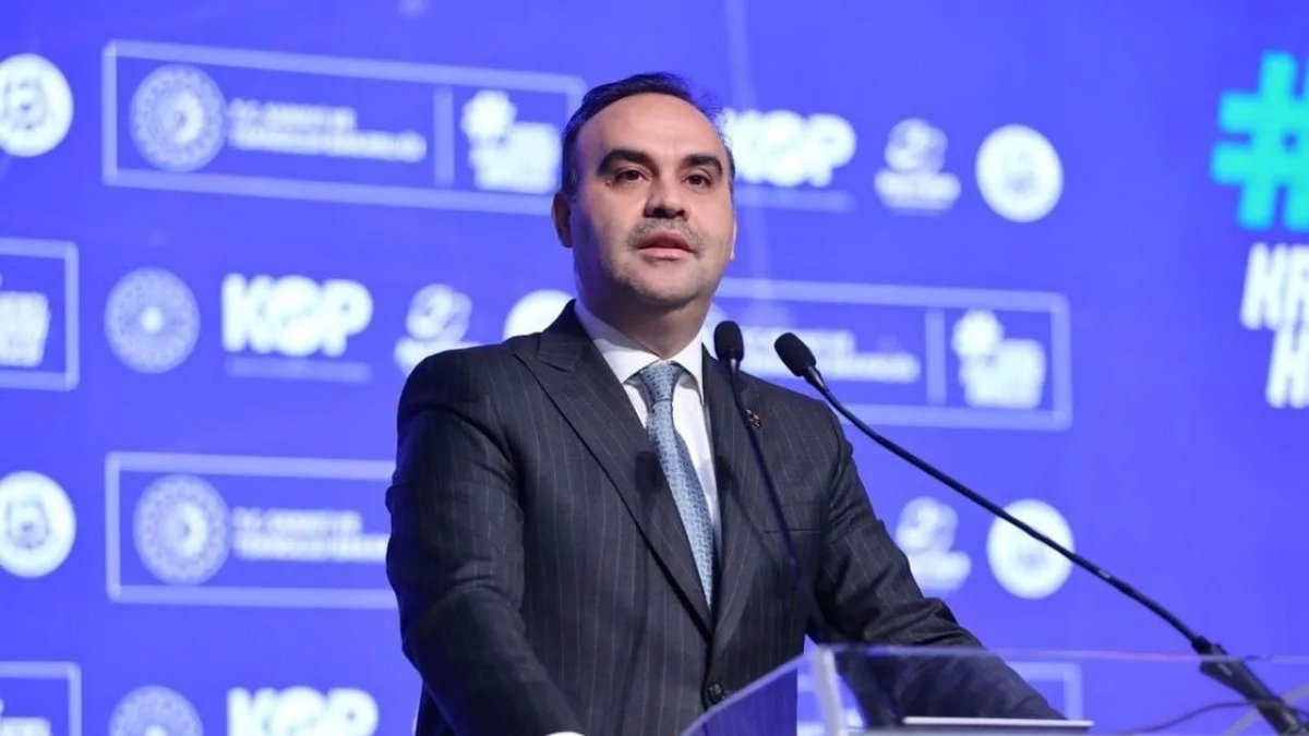 Bakan Kacır'dan Gençlere TÜBİTAK Bilim Merkezleri Çağrısı