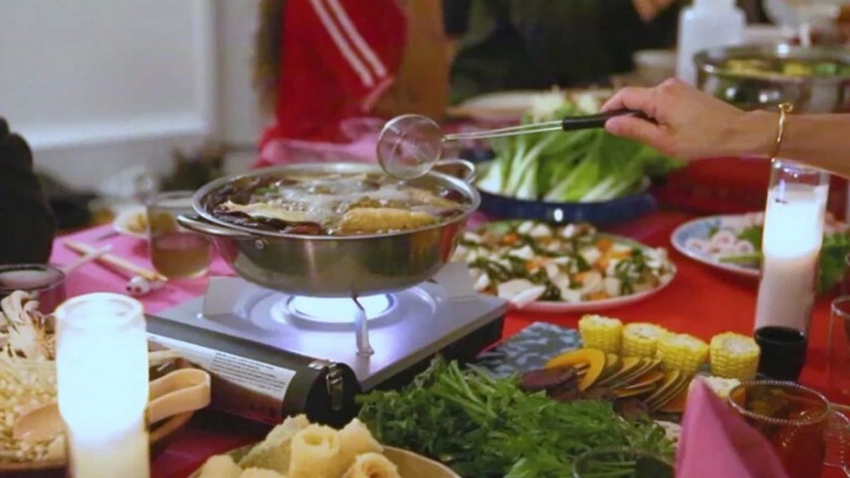 Hot Pot Nedir? Yeni Yıl İçin En Geleneksel Yemek Ritüeli