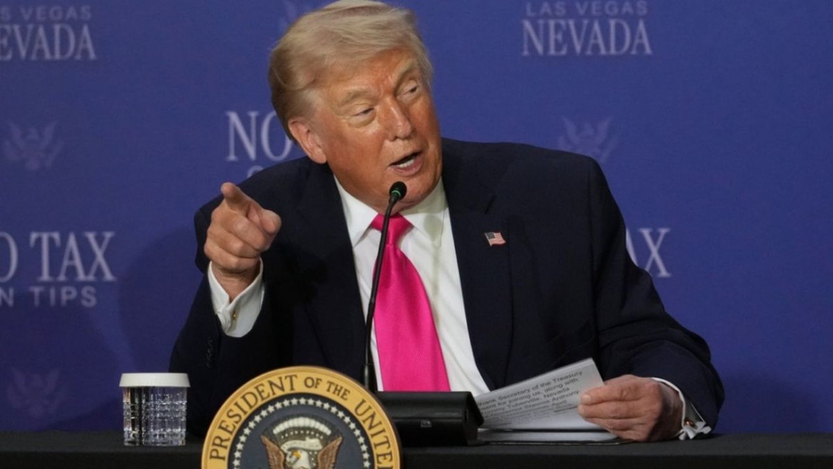 Trump'ın Ekibinde Bir Ayrılık Daha: Çalışma Bakanı Chavez-DeRemer Görevden Ayrıldı