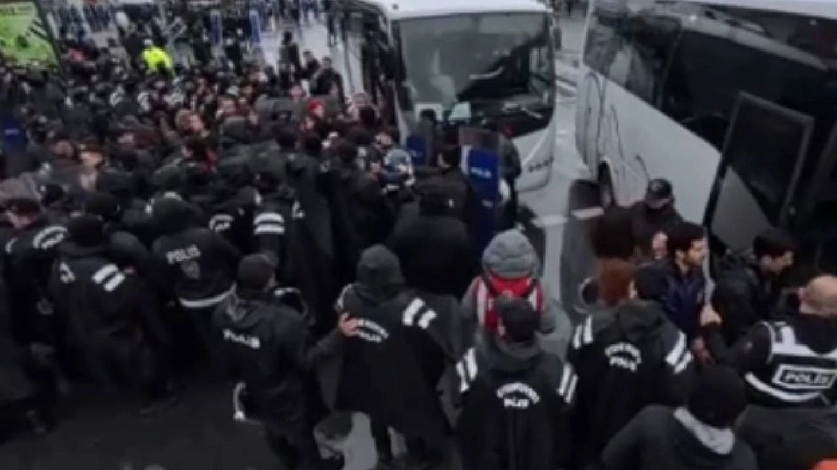 İstanbul'da 1 Mayıs'ta Gözaltına Alınan 580 Kişi Serbest Bırakıldı