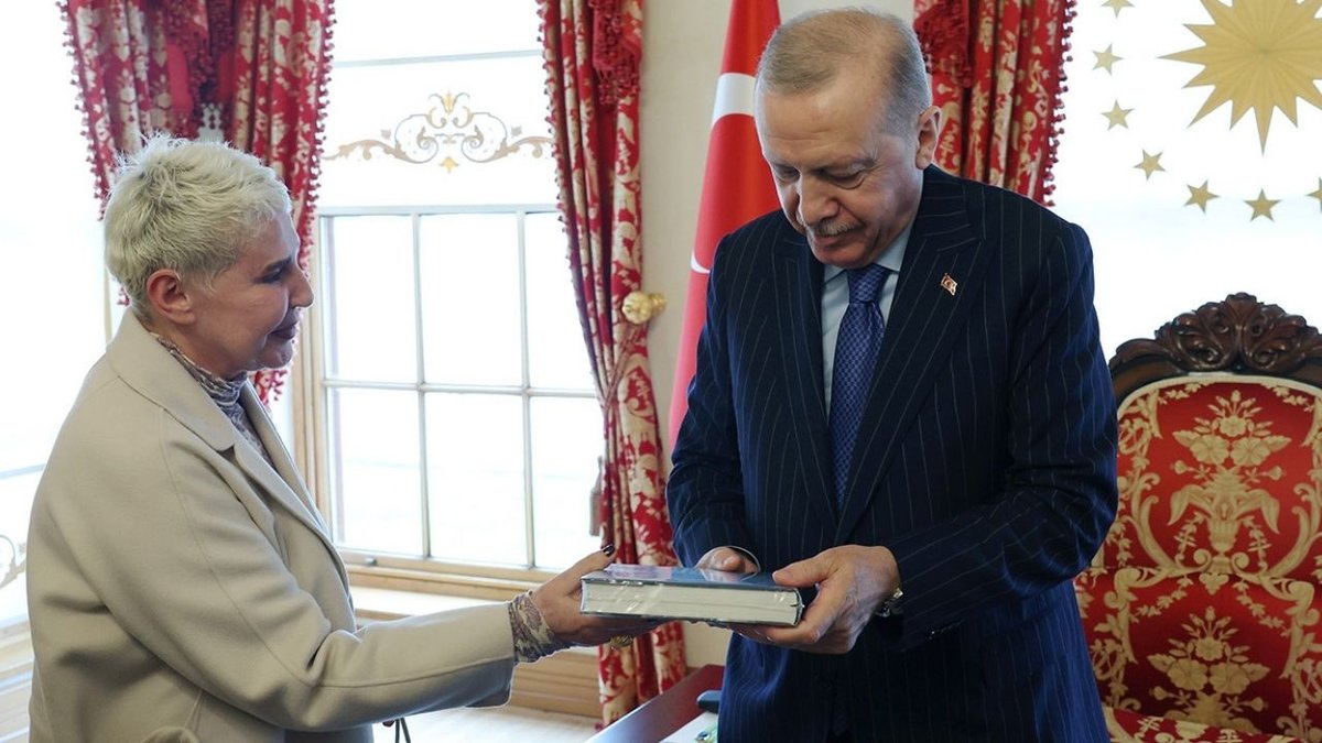 Erdoğan’dan 27 Mayıs Mesajı: Demokrasi Şehitlerinin Aileleri İlk Kez Dolmabahçe’de Buluştu